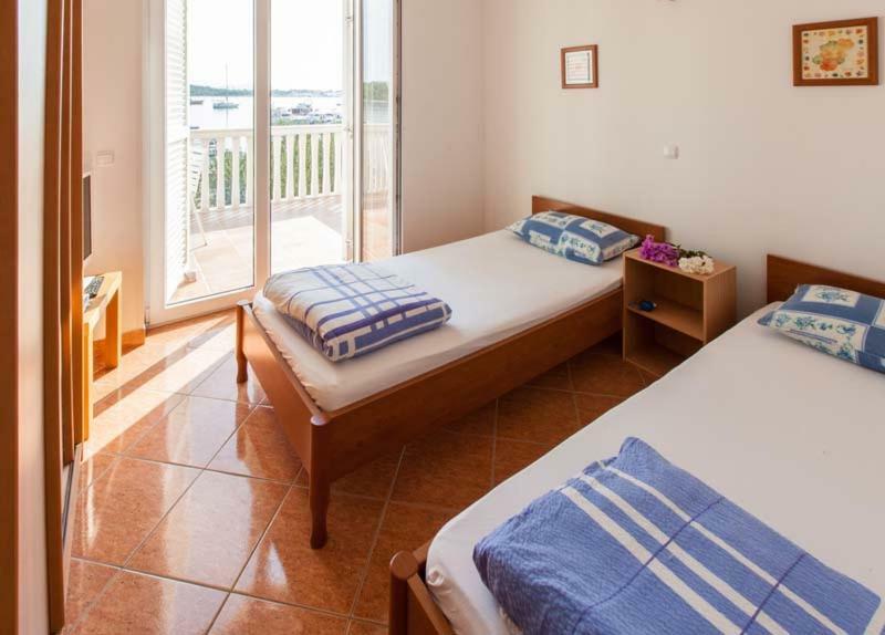 Apartmani Mudronja Муртер Екстериор снимка